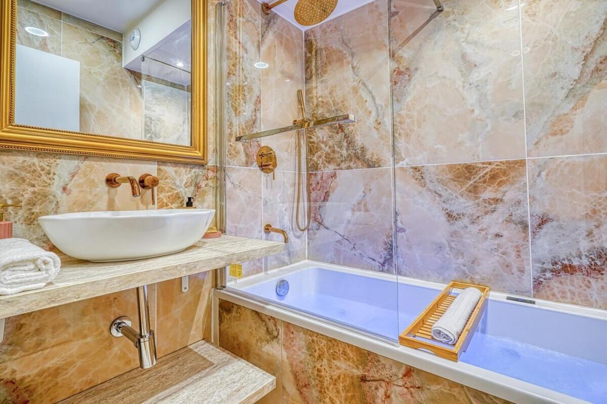 Melody Suite In Paris Courbevoie Esterno foto